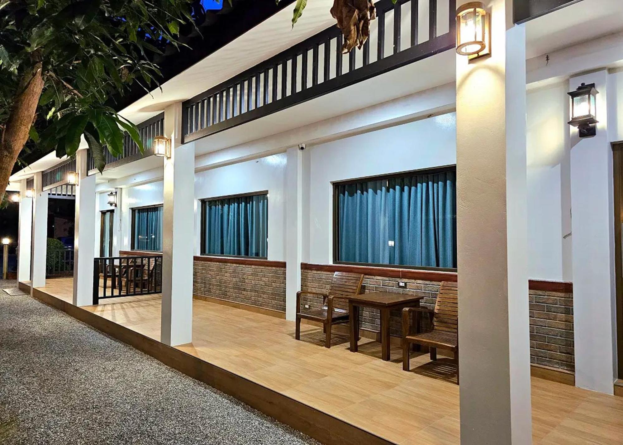 Sanaepatan Home Resort - เสน่ห์ป่าตาล โฮม รีสอร์ต Ban Buak Khang Exterior foto